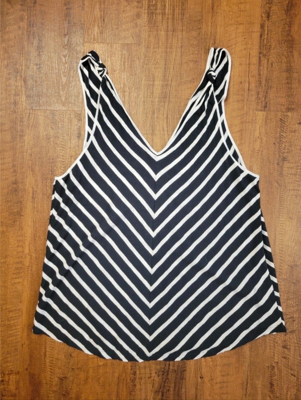 Striped knot detail knit tank top